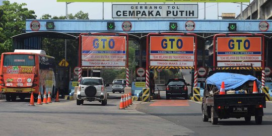 Presiden Jokowi: Negara lain sudah terapkan tol non-tunai, kita mau maju bukan mundur