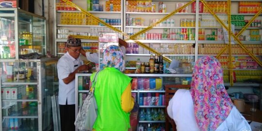  Jual  obat ilegal dan tanpa  resep  2 apotek di Kampar 