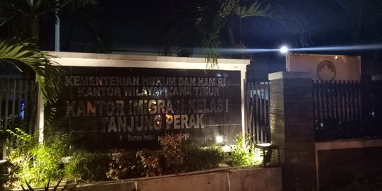 OTT, Satreskrim Polrestabes Surabaya geledah kantor Imigrasi Tanjung Perak