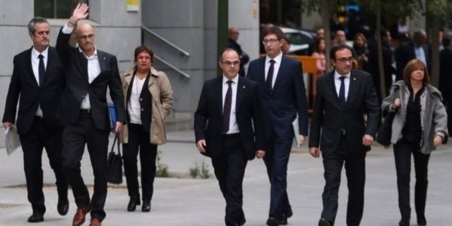 Pengadilan Spanyol penjarakan delapan menteri Catalonia yang sudah dipecat