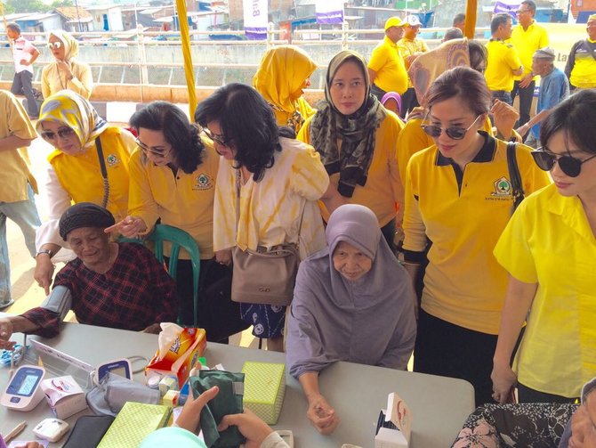 baksos ikatan istri partai golkar