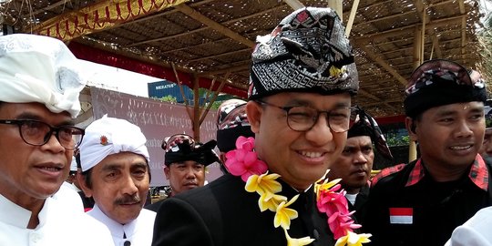 Anies harap warga sukarela bongkar sendiri bangunan liar sekitar Kanal Banjir Barat
