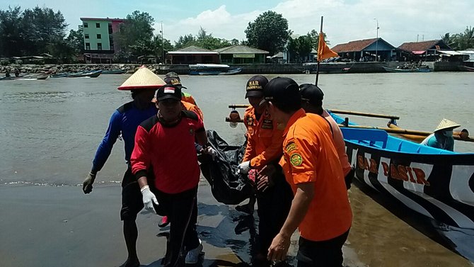 korban tenggelam di pantai setrojenar ditemukan