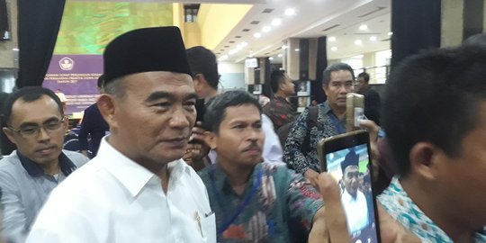 Mendikbud duga video guru pukul murid terjadi di Pontianak