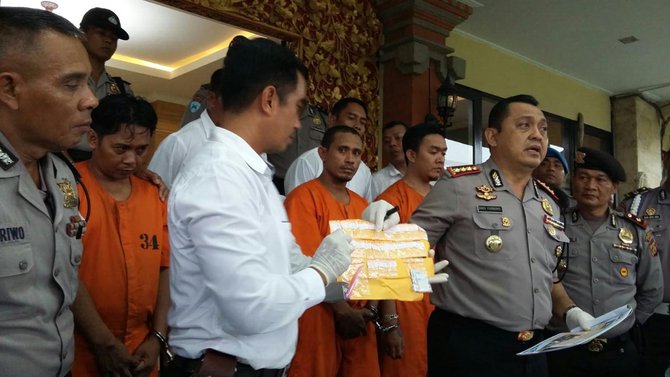 tersangka kasus narkoba di rumah wakil ketua dprd bali