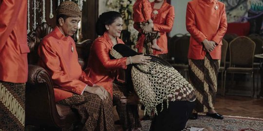 Melihat prosesi siraman Kahiyang di rumah Jokowi