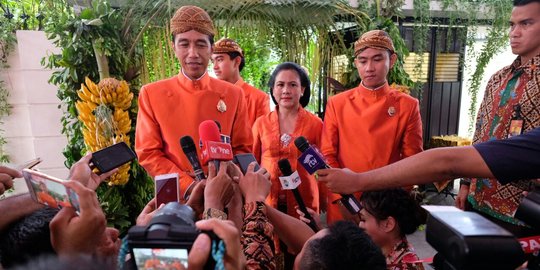 Seskab sebut selama pernikahan Kahiyang, Jokowi berkantor di Solo