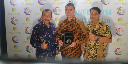 Sukses kelola sampah, Kota Malang raih AMPL Award 2017