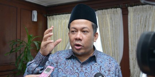 Fahri ajak patuhi putusan MK soal aliran kepercayaan di kolom agama