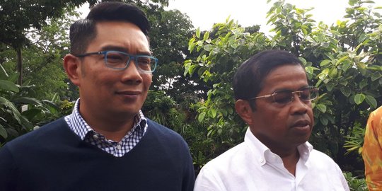 Golkar serahkan SK dukungan Emil-Daniel di Jakarta, kader Jabar geram