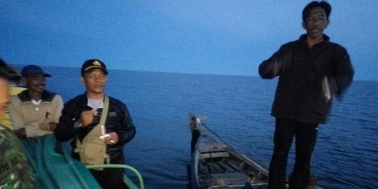 Perahu ditemukan terbalik, nelayan di Indragiri Hilir hilang