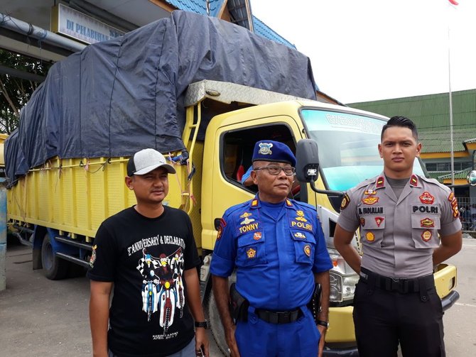 polres siak gagalkan penyelundupan kosmetik asal amerika dan inggris