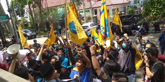 Upacara dan demo mahasiswa warnai peringatan Hari Pahlawan di Malang