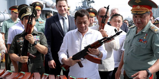 DUTERTE PERNAH MEMBUNUH ORANG DI SAAT REMAJA