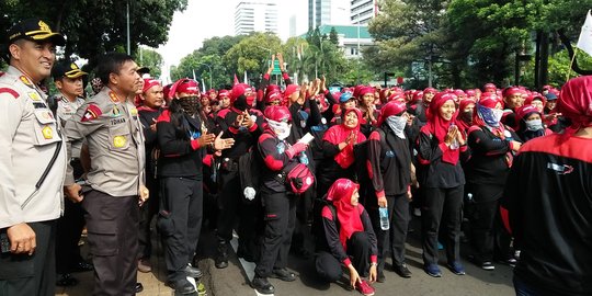 Beri massa buruh air mineral, Irjen Idham Azis didoakan jadi Kapolri