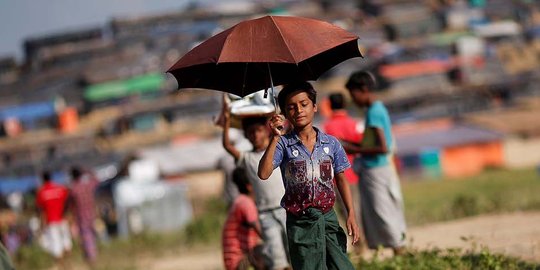 Semangat bocah Rohingya mencari nafkah untuk ibu dan 7 adiknya