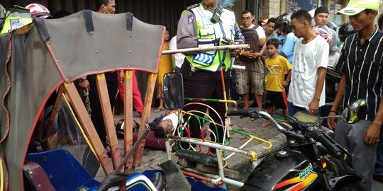 Ban meletus, pengemudi becak bermotor tewas