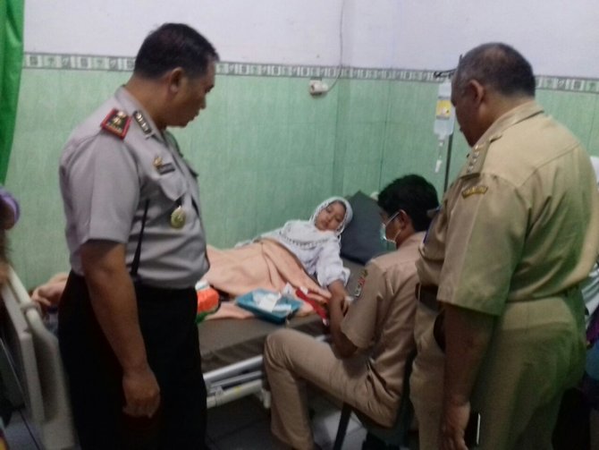 13 siswa sd di malang keracunan minuman kemasan