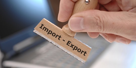 Impor Indonesia meroket 11 persen di Oktober 2017