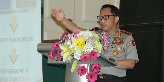 Kapolri berikan kenaikan pangkat kepada Brigadir Firman