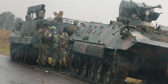 Tentara Zimbabwe ambil alih markas dan lucuti persenjataan polisi