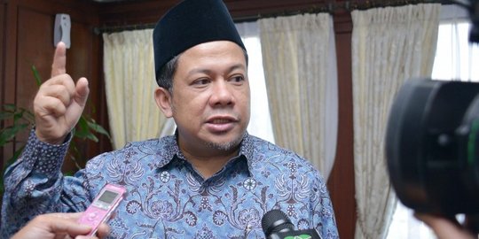 Fahri Hamzah sebut penjemputan paksa upaya KPK hancurkan Setnov