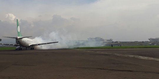 Simulasi, pesawat terbakar & penumpang luka-luka di Bandara Husein Sastranegara