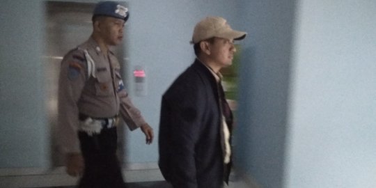 Penyidik KPK datang ke RS Medika saat Setnov sedang tidur