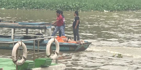 Mayat mengambang dekat Polsek Pelabuhan Samarinda, diduga ABK tenggelam