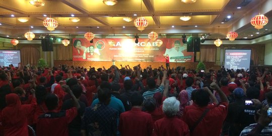 Dukung Gus Ipul-Anas, PDIP targetkan menang besar di Surabaya