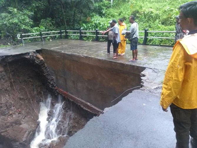 jalan ambles di tabanan