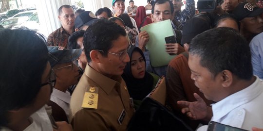 Ketemu Sandi, PKL Kota Tua curhat 'disiksa' aturan & minta diberi lahan