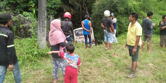 Sopir tewas usai bus dikendarai terperosok di jalur Samarinda-Bontang