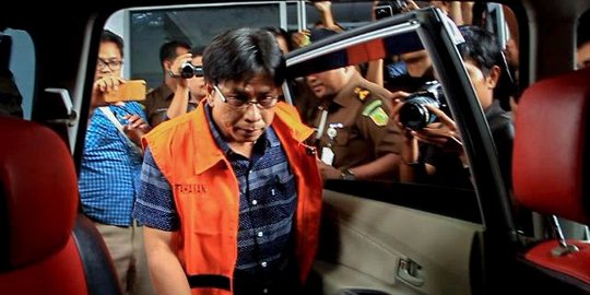 1 Tersangka kasus korupsi tugu antikorupsi di Pekanbaru ditahan