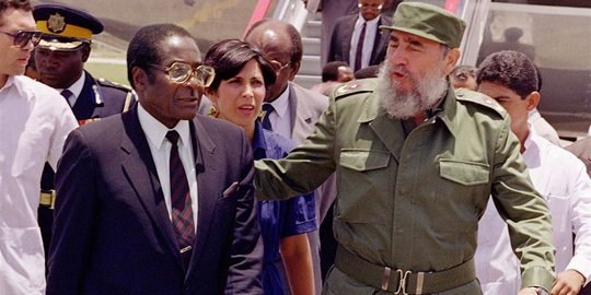Robert Mugabe, pengagum Marxisme yang lengser sebagai diktator
