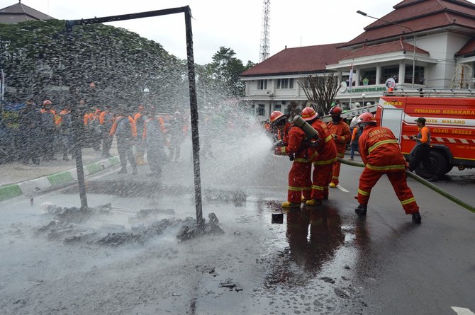 simulasi bencana di malang