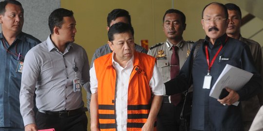 KPK izinkan Setya Novanto dijenguk keluarga usai empat hari ditahan