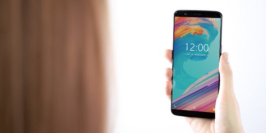 OnePlus 5T bikin konsumen 'lupakan' OnePlus 5