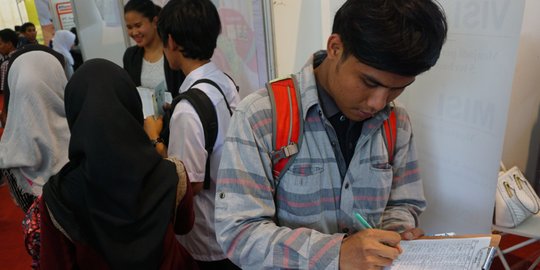 Ribuan pencari kerja serbu Job Fair Tangsel 2017