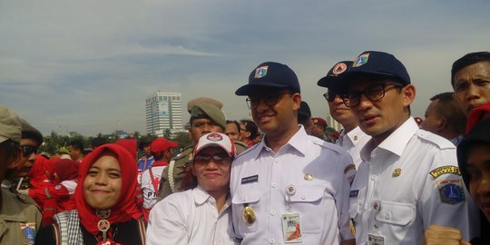 Di Balai Sarbini, Anies-Sandi terima keluhan soal rumah susun hingga JPO