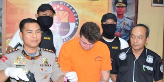 Bawa 10 butir ekstasi, bule Italia ditangkap Polisi di ATM