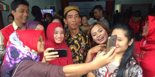 Jokowi palsu jadi perhatian jelang resepsi Bobby-Kahiyang