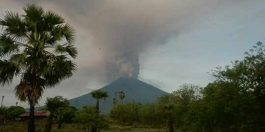 Erupsi Gunung Agung, Lion Group batalkan 16 penerbangan rute Lombok