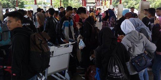 Bandara Ngurah Rai ditutup, penumpang disiapkan bus hingga hiburan