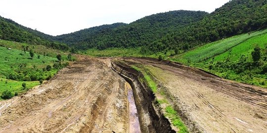 Mengalirkan air sampai jauh di Pulau Sumbawa