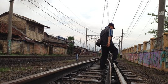 PT KAI janji carikan solusi tempat tinggal bagi warga bantaran rel KA Bandara Solo