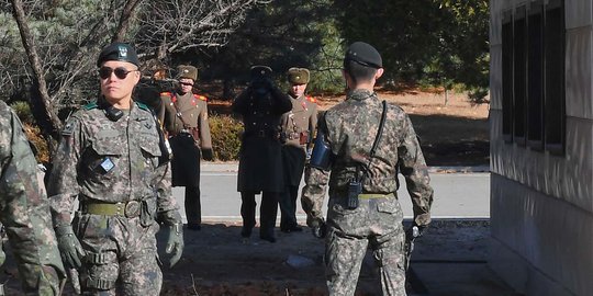 Tatapan maut tentara Korut awasi kunjungan Menhan Korsel di Panmunjom