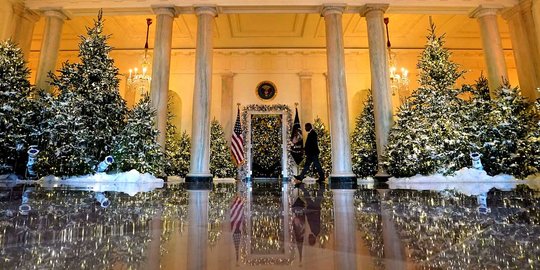 Intip mewahnya dekorasi Natal di Gedung Putih