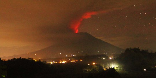 Erupsi Gunung Agung, Garuda batalkan 223 penerbangan rute Bali dan Lombok