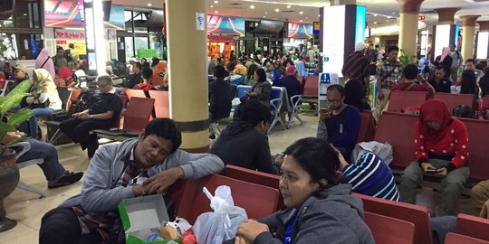 Cuaca buruk, aktivitas penerbangan di Bandara Adisutjipto ditutup sementara